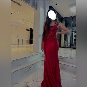 Elegant Red Lace Evening Dress